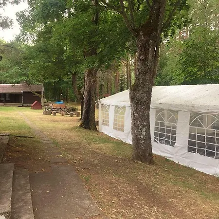 Oravapesa * Häädemeeste