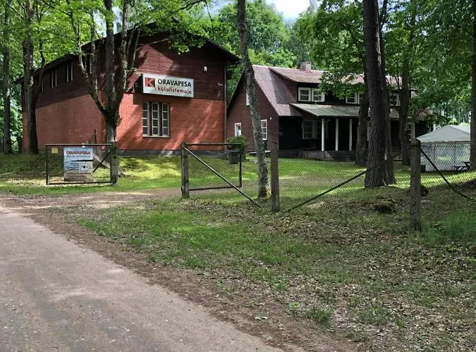 Oravapesa Хяядемеесте