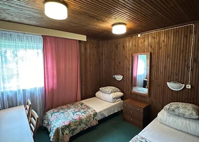 Отель Oravapesa *